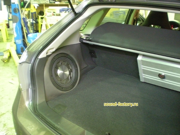 Уставновка: Сабвуфер в Subaru Impreza WRX Установка: Сабвуфер в Subaru Impreza WRX